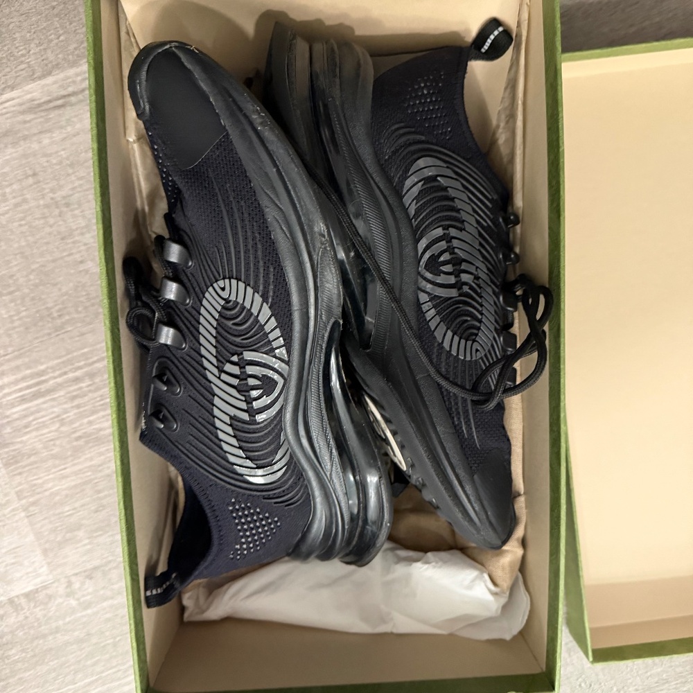 Gucci runner sneakers
